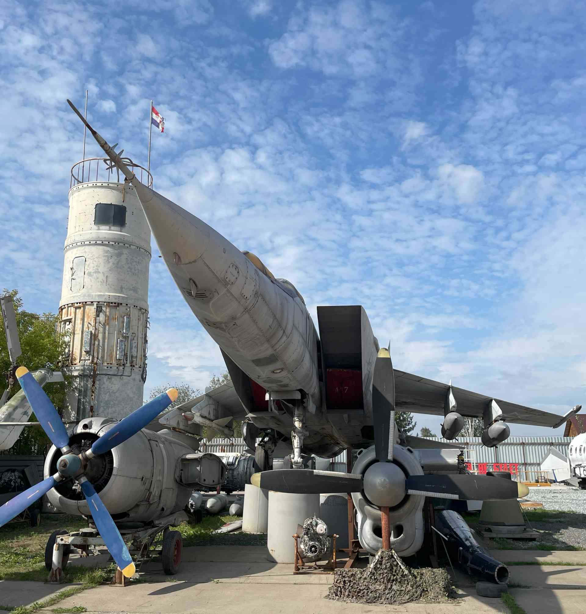 продам самолет МиГ-25